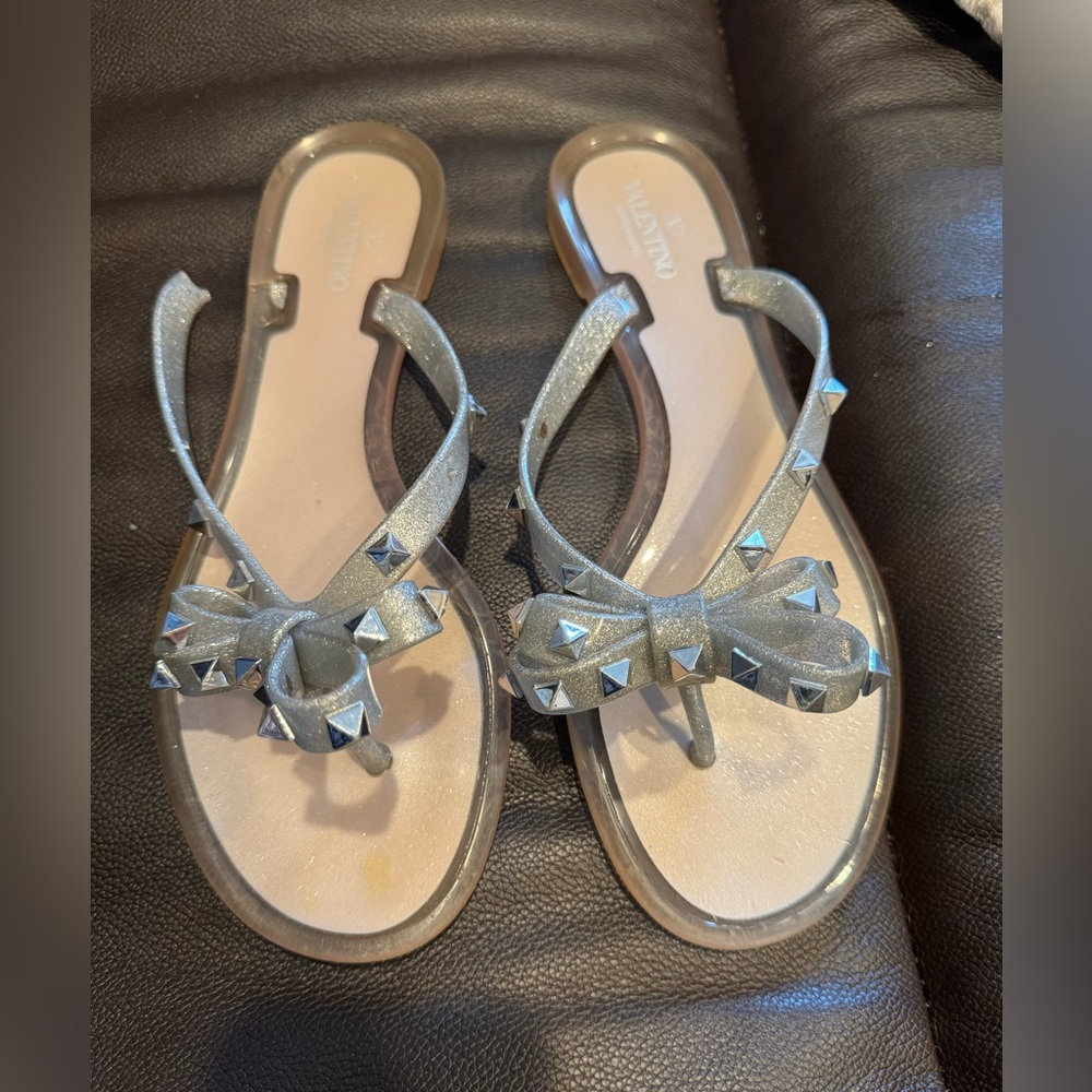 Valentino Rockstud sandals flats silver clear size 41 which is a US 10 damaged